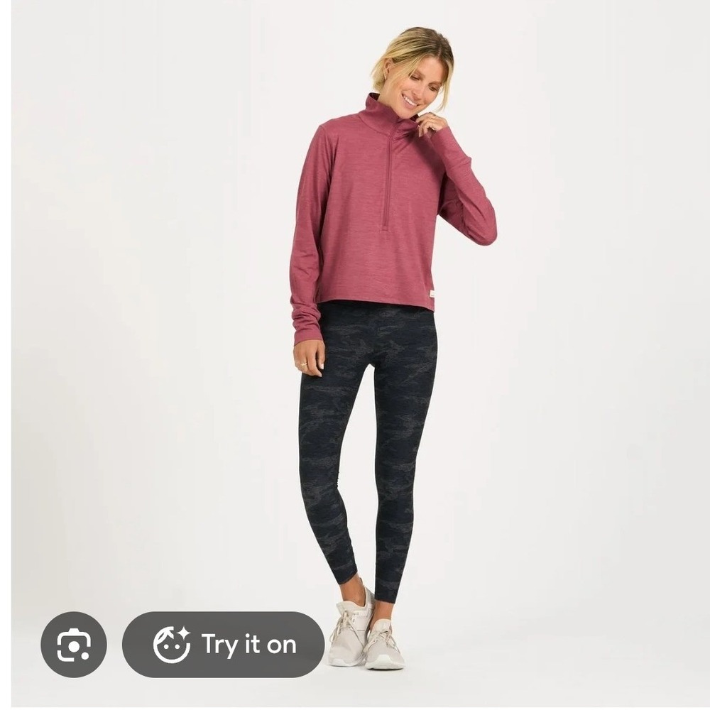 Vuori crescent 1/2 zip small jacket long sleeve workout lounge yoga